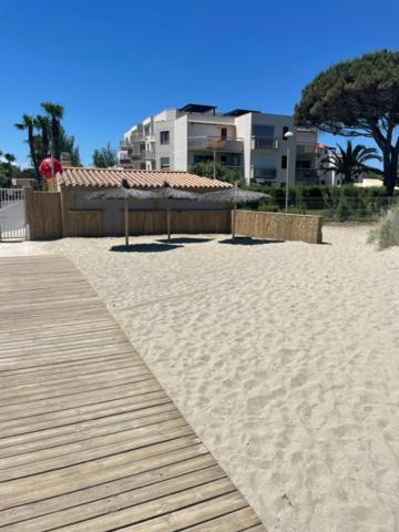 Апартаменти Rez De Jardin + Terrasse Piscine Et Acces Direct Plage Сен-Сіпріян Екстер'єр фото